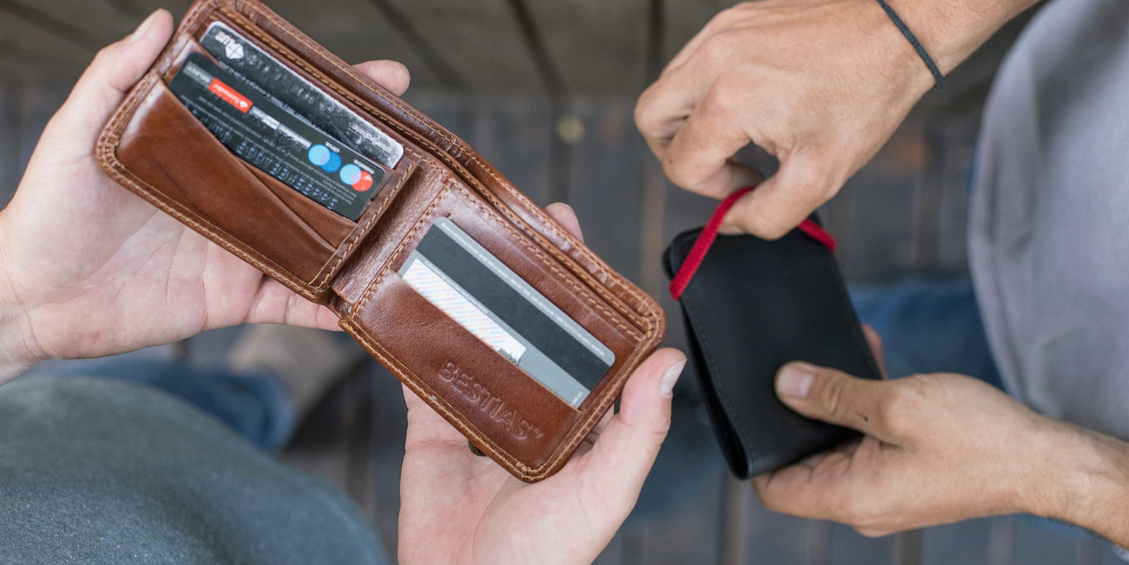 Billeteras - BESTIAS