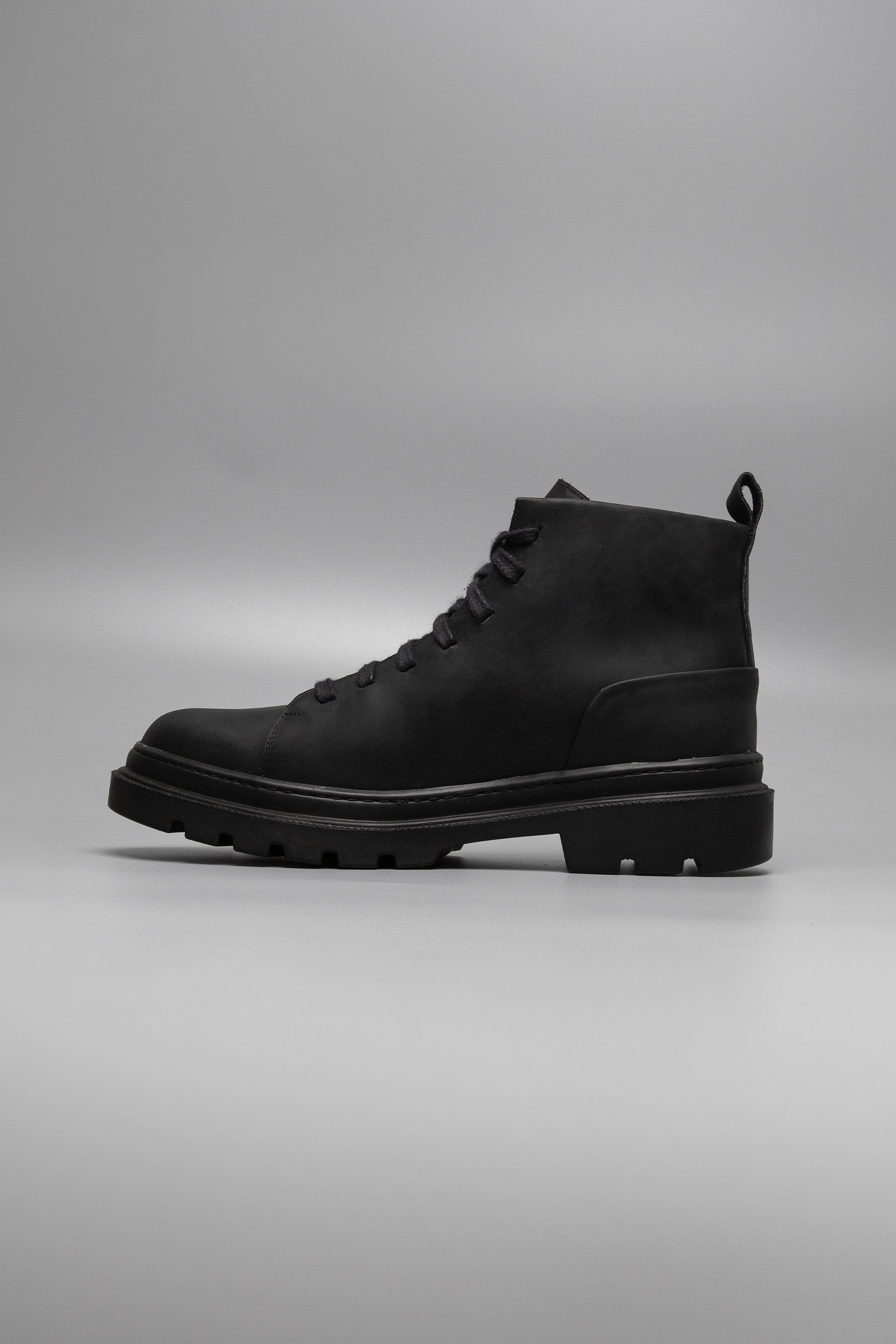 Colobo | Black Graso