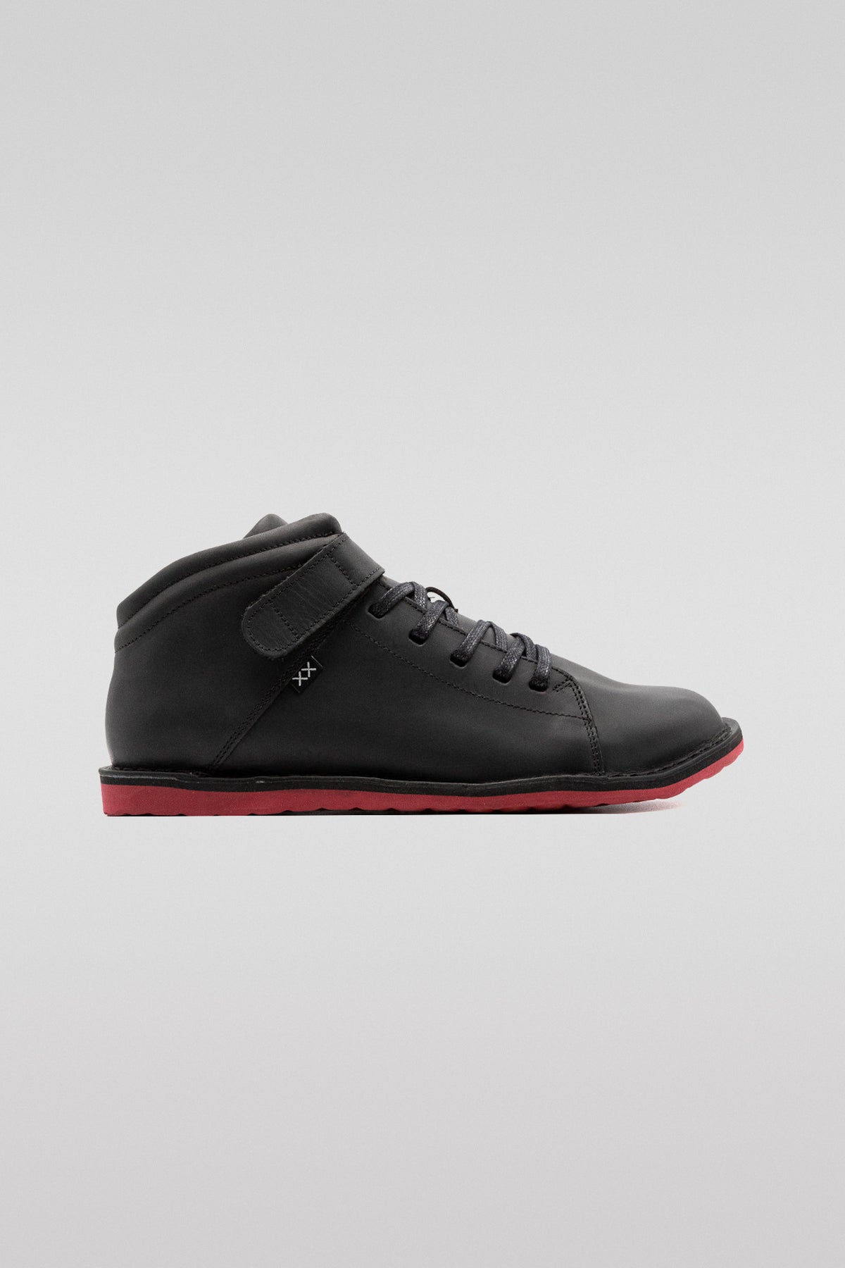 Kiltro | Black / Red - 40 / Negro