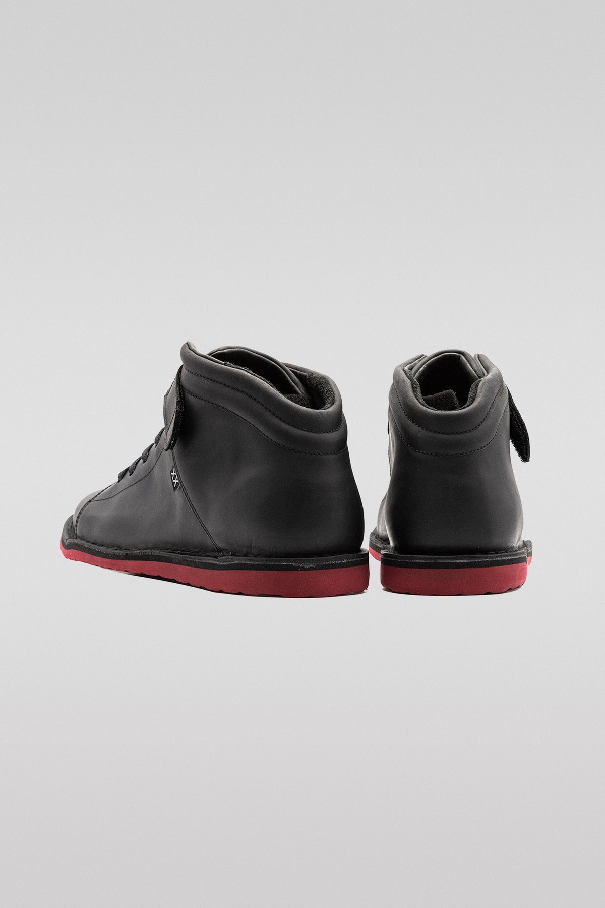 Kiltro | Black / Red