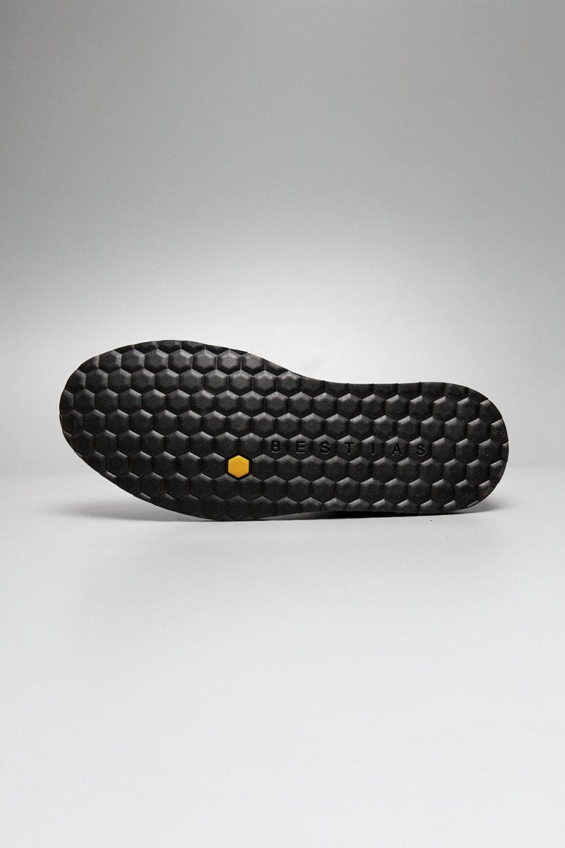 Shoes - Botín Hombre - Pudú Low Pull Up Brown - BESTIAS