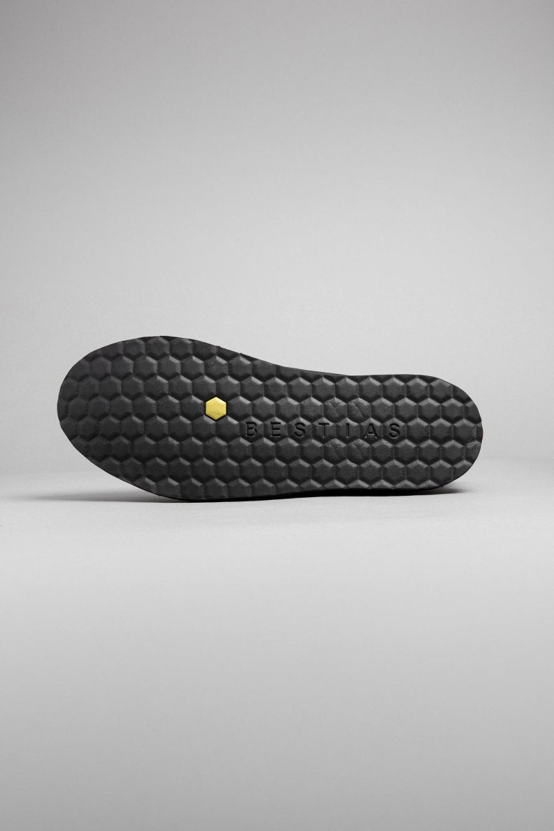 Shoes - Chacal Stitch | Black - BESTIAS