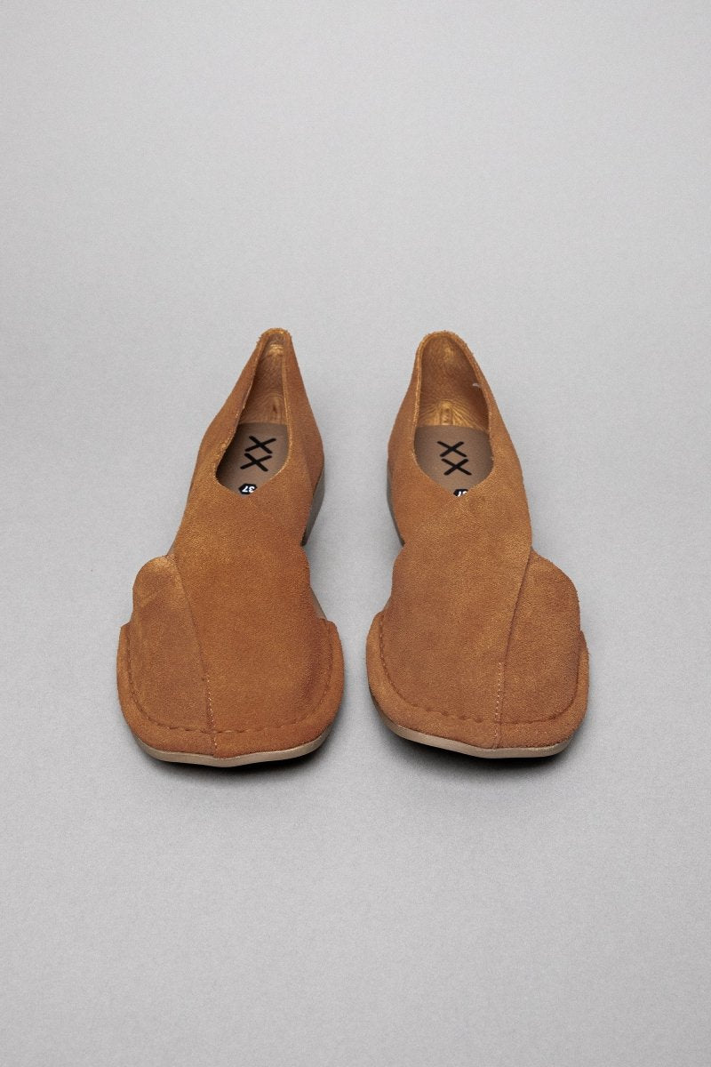 Shoes - Kaia | Suede Rum - BESTIAS