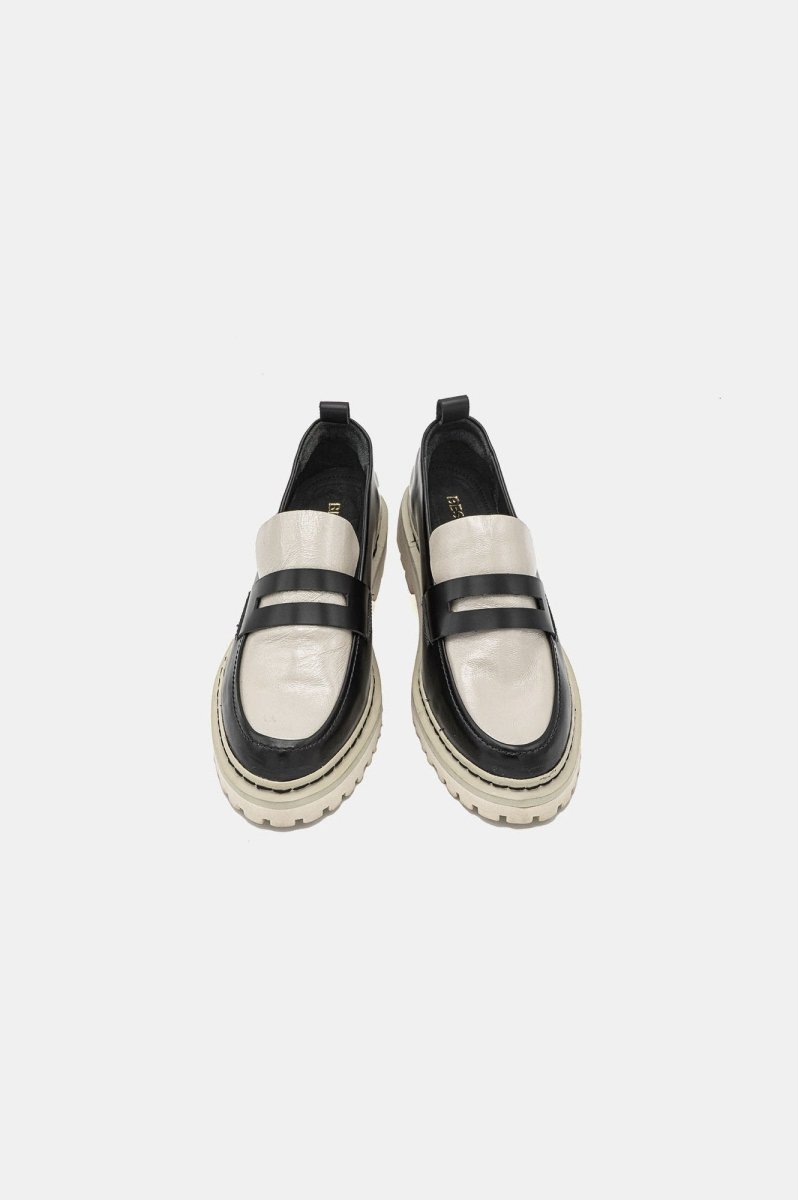 Shoes - Mocasín Mujer - Moca White/Black - BESTIAS