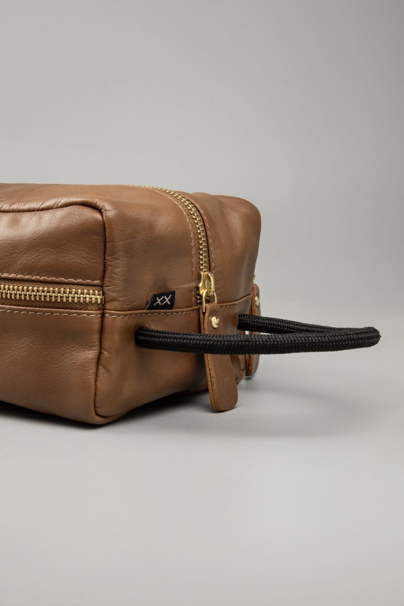 Bolsos, billeteras y estuches - Neceser - Grifo Café - BESTIAS