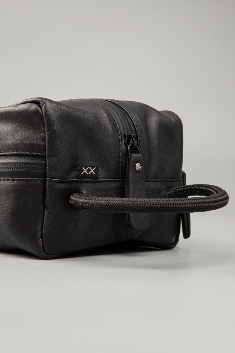 Bolsos, billeteras y estuches - Neceser - Grifo Negro - BESTIAS