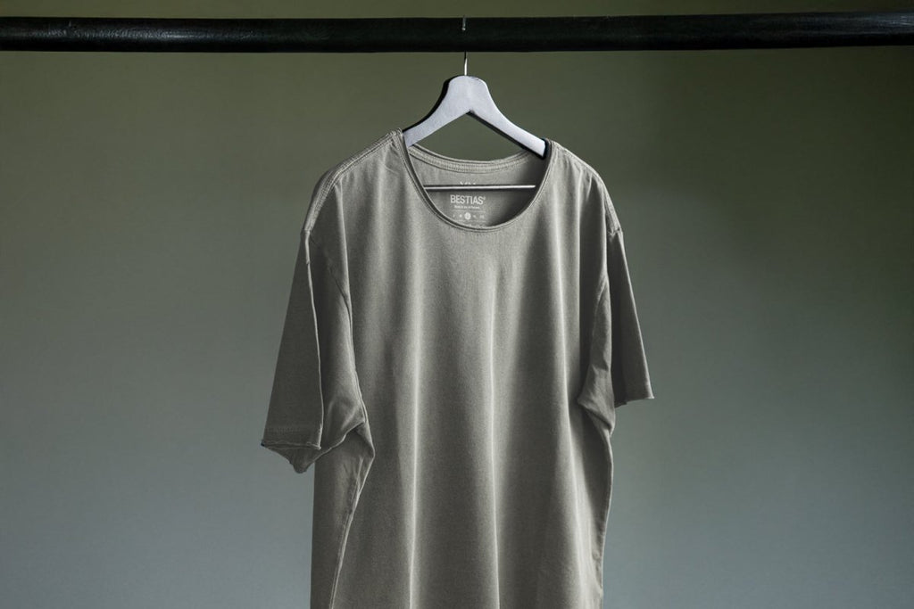Polera Basic Pocket - Algodon Verde Oliva — Bestias