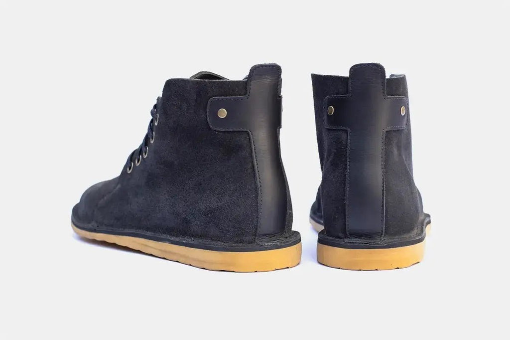 Botín Hombre - Pegaso Suede Grafito — Bestias