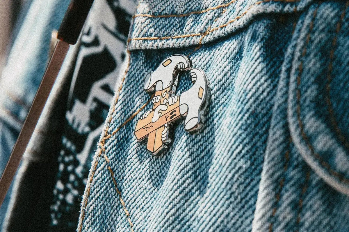 - PIN MARTILLO GODERSI - BESTIAS